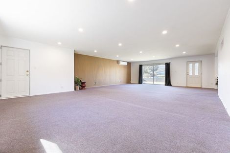 Photo of property in 22 Cypress Grove, Paraparaumu, 5032