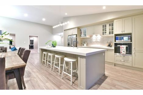 Photo of property in 12 Seaview Crescent, Hatfields Beach, Orewa, 0931