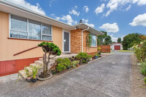 Photo of property in 1/15 Poinsettia Place, Henderson, Auckland, 0610