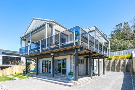Photo of property in 18 Ross Place, Whiritoa, Whangamata, 3691