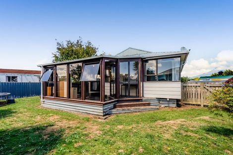 Photo of property in 10 Tawari Street, Inglewood, 4330