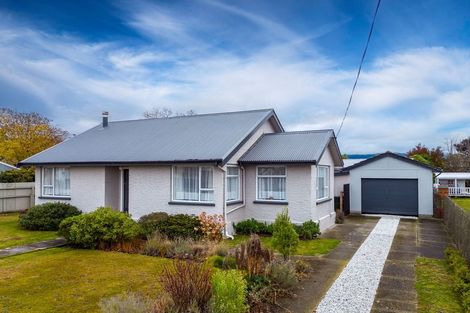 Photo of property in 16 Edward Street, Waimate, 7924