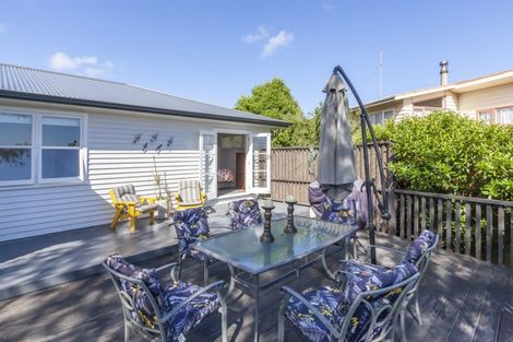 Photo of property in 122 Ruapehu Street, Paraparaumu, 5032