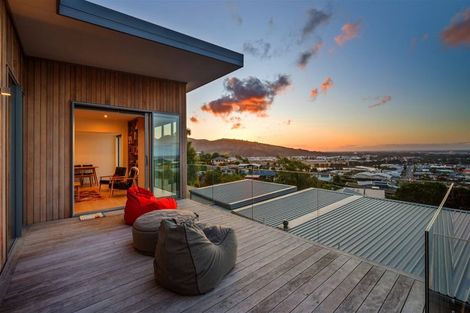 Photo of property in 24 Marama Crescent, Mount Pleasant, Christchurch, 8081