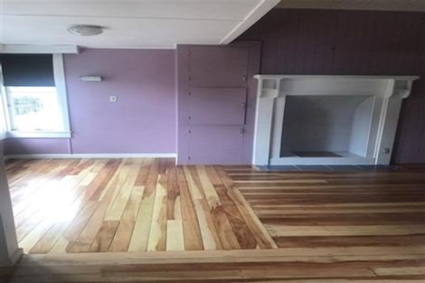 Photo of property in 6 Lincoln Road, Henderson, Auckland, 0610