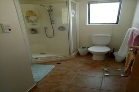 Photo of property in 2/15 Quebec Road, Milford, Auckland, 0620