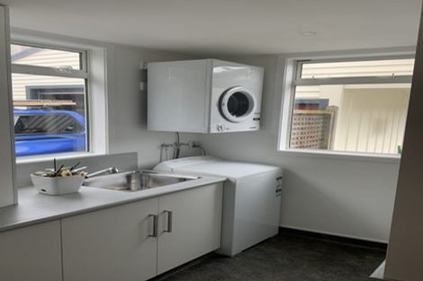 Photo of property in 35 Humber Street, Island Bay, Wellington, 6023