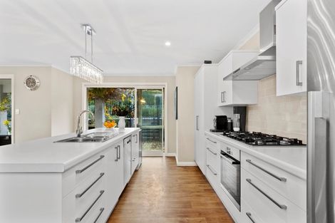 Photo of property in 10 Tralee Street, Omokoroa, 3114