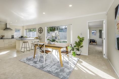 Photo of property in 9 Puketi Lane, Waiuku, 2123