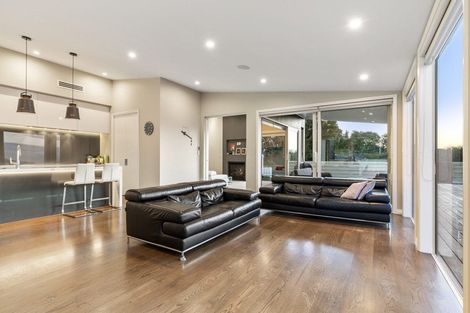 Photo of property in 4 Rangitoto View Road, Cockle Bay, Auckland, 2014