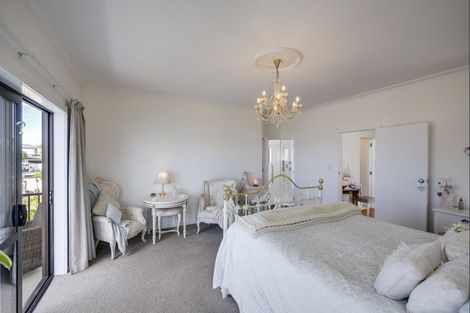 Photo of property in 125 Thompson Road, Bluff Hill, Napier, 4110