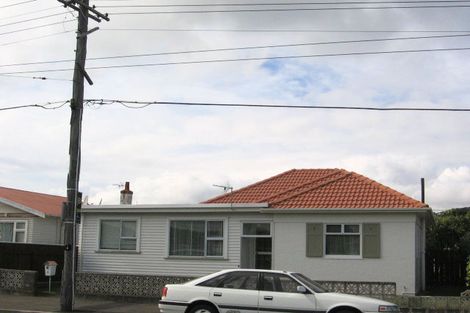 Photo of property in Hobart Street Flats, 30 Hobart Street, Miramar, Wellington, 6022