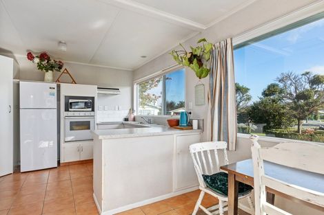 Photo of property in 4 Fairbrother Street, Carterton, 5713