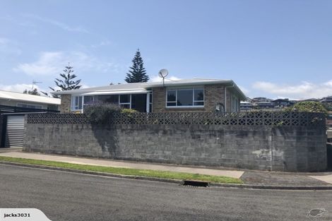 Photo of property in 2 Eton Place, Spotswood, New Plymouth, 4310