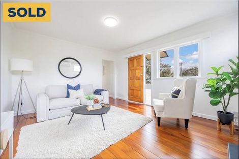 Photo of property in 30 Fruitvale Road, New Lynn, Auckland, 0600
