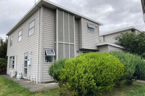 Photo of property in 18a Franklyn Road, Tawa, Wellington, 5028