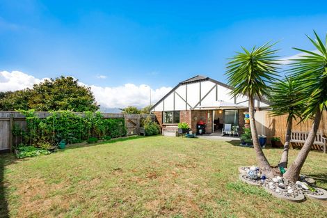 Photo of property in 52 Campion Road, Waikanae Beach, Waikanae, 5036