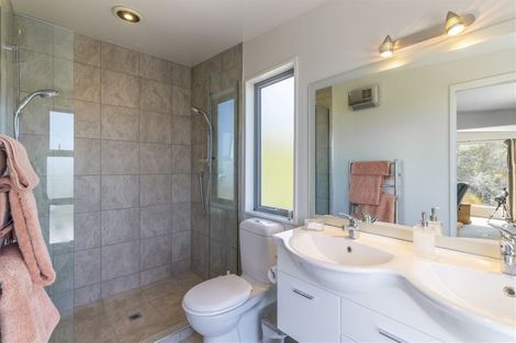 Photo of property in 21 Lookaway Place, Huntsbury, Christchurch, 8022