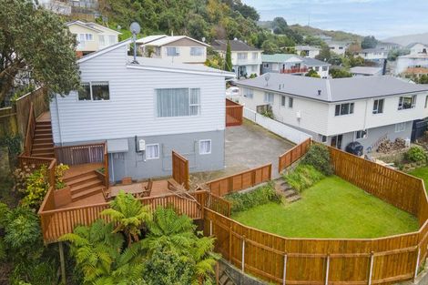 Photo of property in 11 Katarina Grove, Tawa, Wellington, 5028