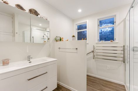 Photo of property in 59 Oreil Avenue, West Harbour, Auckland, 0618