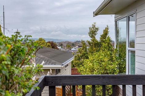 Photo of property in 6 Ngaio Place, Lansdowne, Masterton, 5810