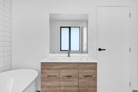 Photo of property in 21c Portland Drive, Mangorei, New Plymouth, 4312