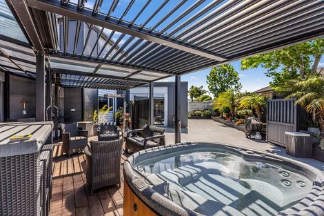 Photo of property in 7 Mermaid Place, Whitianga, 3510