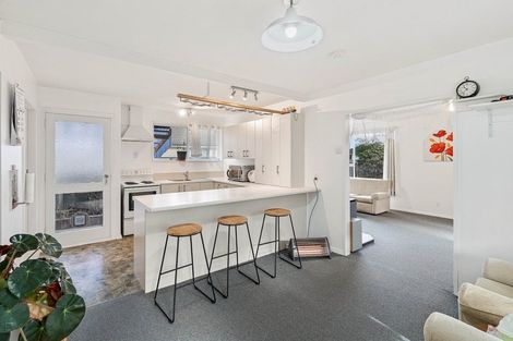 Photo of property in 5 Mckellar Place, Hornby, Christchurch, 8042