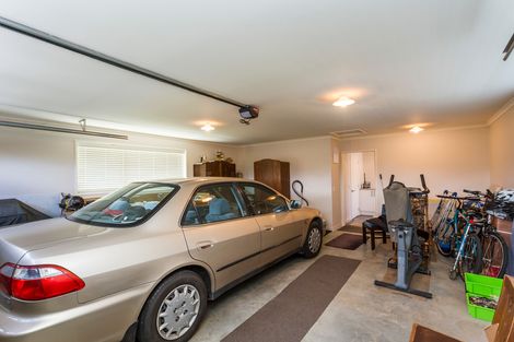 Photo of property in 13 Mcallister Lane, Mosgiel, 9024