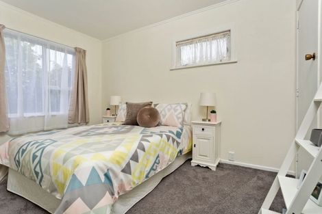 Photo of property in 238 Henderson Valley Road, Henderson, Auckland, 0612