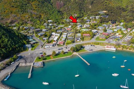 Photo of property in 15 Amelia Crescent, Waikawa, Picton, 7220