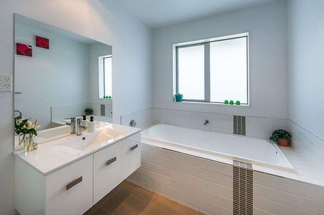 Photo of property in 5 Allingham Lane, Rolleston, 7614