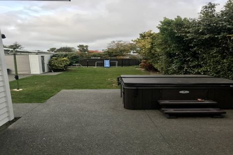 Photo of property in 110 Stapletons Road, Richmond, Christchurch, 8013