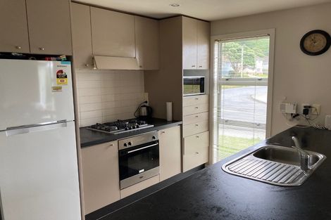 Photo of property in 18a Franklyn Road, Tawa, Wellington, 5028