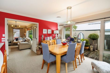 Photo of property in 3 Lourie Way, Fitzherbert, Palmerston North, 4410