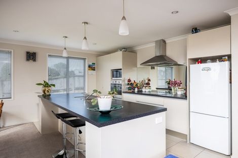 Photo of property in 1 Honeyfield Drive, Whalers Gate, New Plymouth, 4310