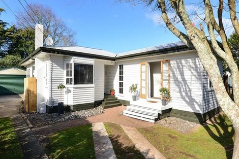 Photo of property in 10 Vardon Road, St Andrews, Hamilton, 3200