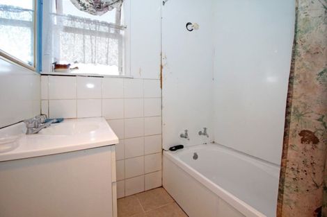 Photo of property in 1/6 Wayne Drive, Mangere, Auckland, 2022