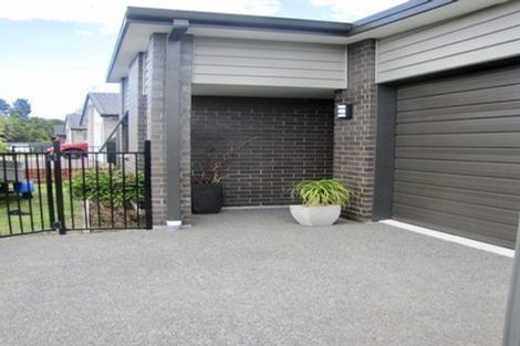 Photo of property in 16 Bridle Way, Omokoroa, 3114