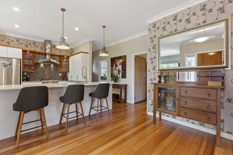 Photo of property in 124 Carrington Street, Lower Vogeltown, New Plymouth, 4310