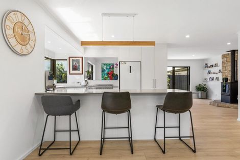 Photo of property in 111 Dickson Road, Papamoa Beach, Papamoa, 3118