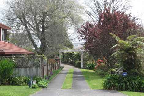 Photo of property in 37a Grand Vue Road, Kawaha Point, Rotorua, 3010