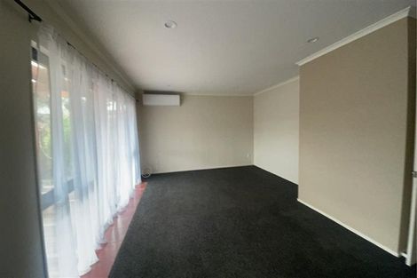 Photo of property in 2 Byblos Place, The Gardens, Auckland, 2105