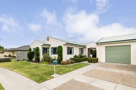 Photo of property in 199 Frimley Oaks, Frimley, Hastings, 4120