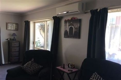 Photo of property in 2/28 Third Avenue, Tauranga, 3110