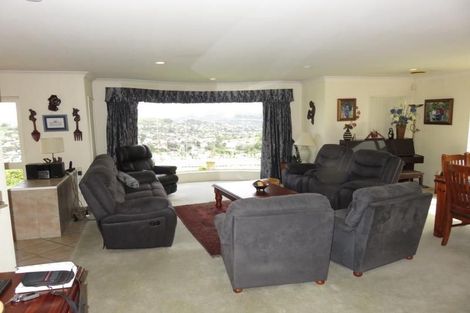 Photo of property in 16 Imran Terrace, Khandallah, Wellington, 6035