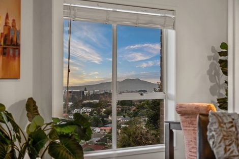 Photo of property in 43 Agincourt Street, Glenfield, Auckland, 0629