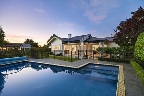 Photo of property in 16 Endeavour Avenue, Flagstaff, Hamilton, 3210