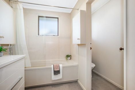 Photo of property in 2/27 Tama Street, Alicetown, Lower Hutt, 5010