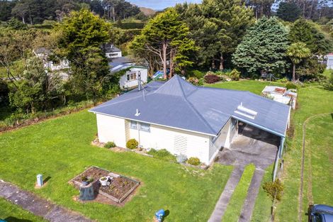 Photo of property in 28 Churchill Crescent, Featherston, 5710